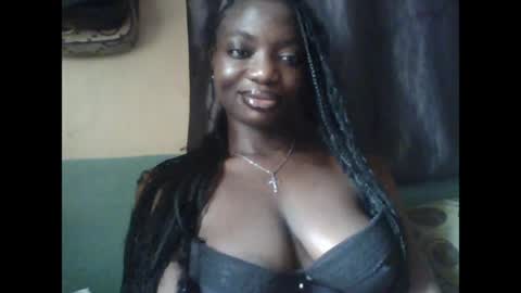 Snapshot of pweedy_ora chatting on June 25, 2026, 9:47 am ora online show from June 25, 2026, 9:47 am