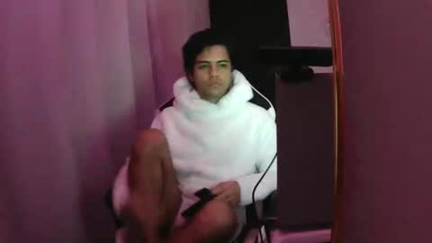 pynkyday online show from November 11, 2025, 8:03 am