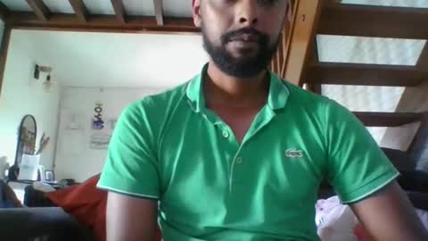 Snapshot of python974 chatting on October 18, 2025, 9:21 am Python online show from October 18, 2025, 9:21 am