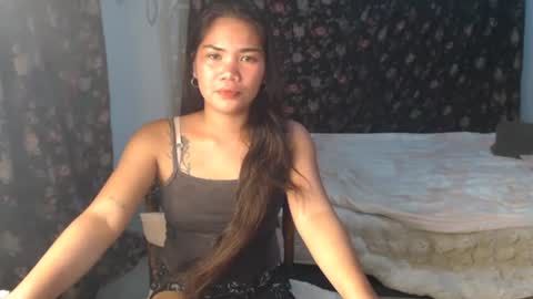 qeeun_genalyn online show from August 8, 2026, 2:08 pm