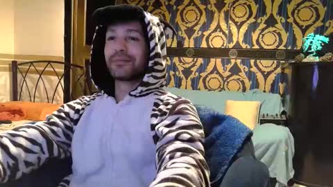 Qianos online show from January 4, 2025, 12:27 am