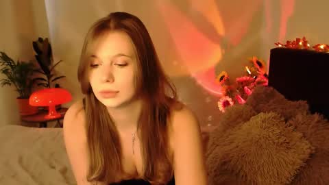 Snapshot of qt_nymph chatting on September 22, 2025, 11:23 am Ariel online show from September 22, 2025, 11:23 am