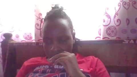 queen014 online show from November 17, 2025, 9:04 am