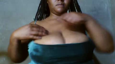 queen2302 online show from April 2, 2026, 1:14 am