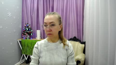 Snapshot of queen_a_n_i chatting on December 29, 2024, 10:45 am A N I Ill be here on December 1st online show from December 29, 2024, 10:45 am