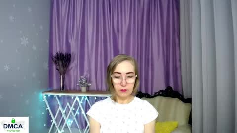 Snapshot of queen_a_n_i chatting on April 23, 2026, 9:52 am A N I Ill be here on December 1st online show from April 23, 2026, 9:52 am