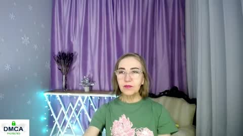 Snapshot of queen_a_n_i chatting on May 4, 2026, 8:43 am A N I Ill be here on December 1st online show from May 4, 2026, 8:43 am