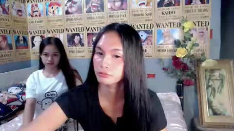 queen_ara21 online show from February 15, 2026, 2:36 pm
