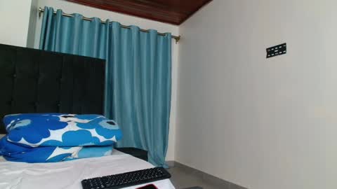 Queen armani online show from January 25, 2025, 11:00 pm