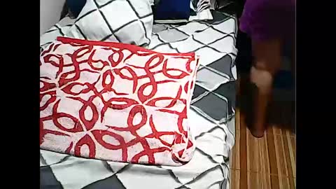 queen_ava05 online show from February 8, 2026, 7:28 pm