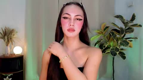 queen_danaya online show from April 4, 2026, 10:02 am