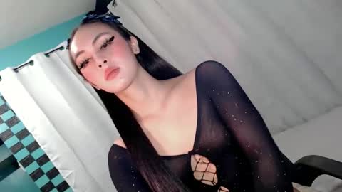 queen_danaya online show from April 21, 2026, 12:23 am