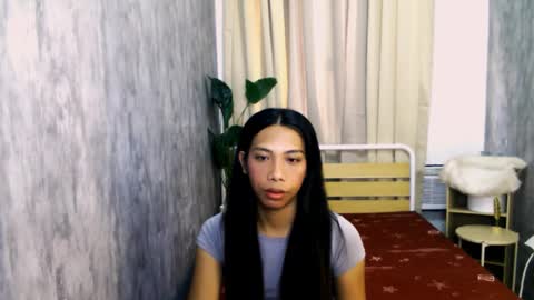 Snapshot of queen_gia chatting on April 11, 2026, 12:59 am queen_gia online show from April 11, 2026, 12:59 am