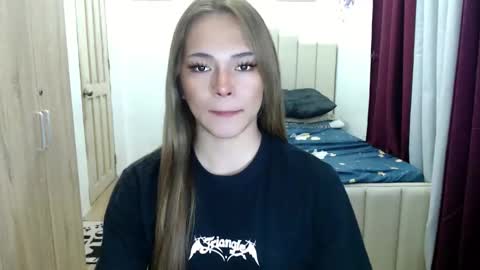 Snapshot of queen_heart0 chatting on February 2, 2026, 2:21 am shawny online show from February 2, 2026, 2:21 am