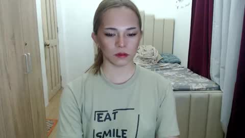 Snapshot of queen_heart0 chatting on February 12, 2026, 3:23 am shawny online show from February 12, 2026, 3:23 am