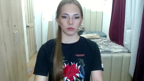 Snapshot of queen_heart0 chatting on February 13, 2026, 1:45 am shawny online show from February 13, 2026, 1:45 am