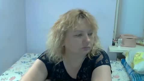 queen_jane8 online show from June 8, 2026, 11:21 am