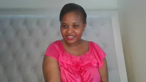 Snapshot of queen_kikih chatting on January 16, 2026, 2:21 pm Queen kikih online show from January 16, 2026, 2:21 pm