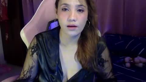 QueenHennessy online show from December 2, 2024, 7:05 pm