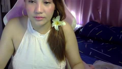 QueenHennessy online show from January 18, 2025, 6:43 pm