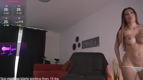 Snapshot of queen_leylla chatting on February 2, 2026, 6:34 am queen_leylla online show from February 2, 2026, 6:34 am