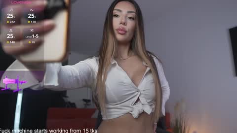 Snapshot of queen_leylla chatting on February 14, 2026, 6:21 am queen_leylla online show from February 14, 2026, 6:21 am