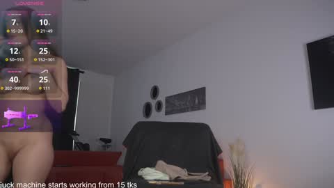 Snapshot of queen_leylla chatting on February 18, 2026, 6:31 am queen_leylla online show from February 18, 2026, 6:31 am