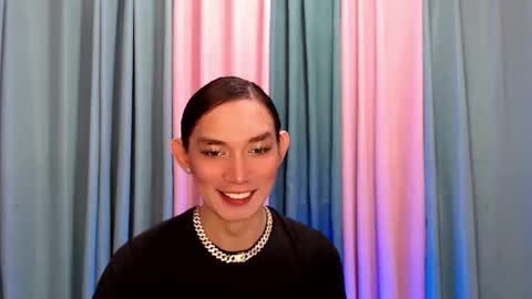 Queen Lucifer online show from November 24, 2025, 9:09 am