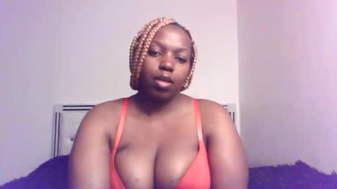 QUEEN online show from April 14, 2026, 3:34 am