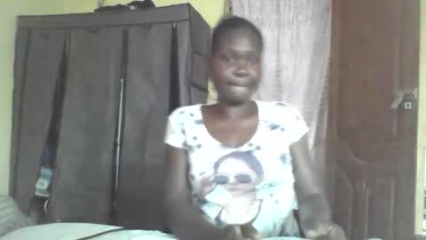 Snapshot of queen_mellany chatting on September 25, 2025, 11:25 am queen_mellany online show from September 25, 2025, 11:25 am