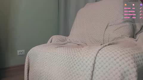 Snapshot of queen_nylon chatting on February 13, 2026, 7:21 pm Carly online show from February 13, 2026, 7:21 pm