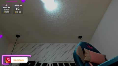   online show from September 20, 2025, 11:33 am