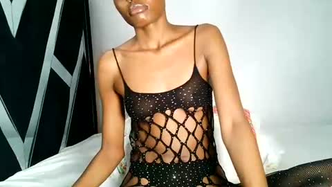 queen_sashavixen online show from June 29, 2026, 4:41 am