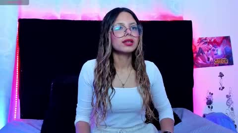 Snapshot of queen_stasy chatting on September 18, 2025, 8:44 pm Valentina online show from September 18, 2025, 8:44 pm