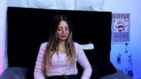 Snapshot of queen_stasy chatting on November 10, 2025, 11:48 pm Valentina online show from November 10, 2025, 11:48 pm