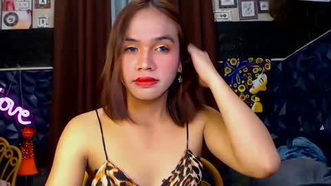 queen_vanner online show from October 28, 2025, 7:01 am