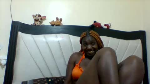 Snapshot of queen_wow2 chatting on September 16, 2025, 10:33 pm queen online show from September 16, 2025, 10:33 pm