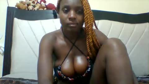 Snapshot of queen_wow2 chatting on September 23, 2025, 10:18 am queen online show from September 23, 2025, 10:18 am
