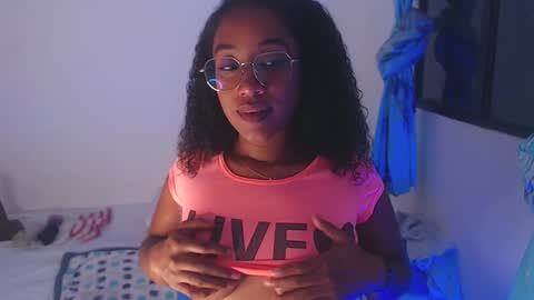 Snapshot of queenalya_ chatting on September 26, 2025, 12:03 am Ahlya online show from September 26, 2025, 12:03 am
