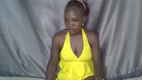 Snapshot of queenbest chatting on March 29, 2026, 2:28 pm Cindy Melahnin online show from March 29, 2026, 2:28 pm