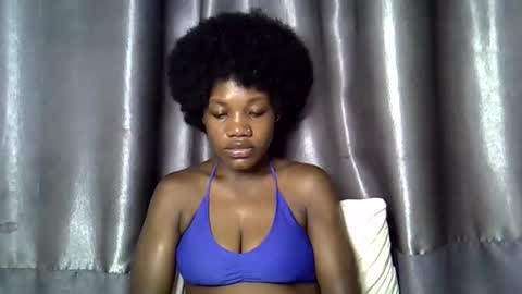 Snapshot of queenbest chatting on April 13, 2026, 1:00 am Cindy Melahnin online show from April 13, 2026, 1:00 am