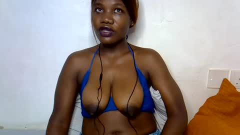 Snapshot of queenbest chatting on July 8, 2026, 2:54 pm Cindy Melahnin online show from July 8, 2026, 2:54 pm