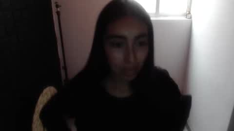 queenbyte_18 online show from November 17, 2025, 8:25 pm