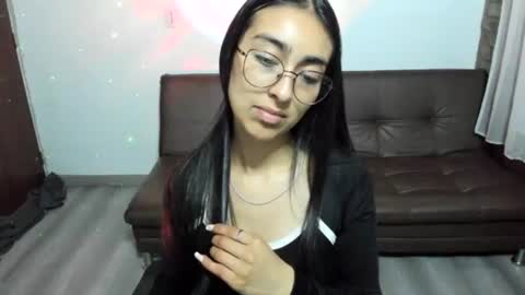 queenbyte_18 online show from July 10, 2026, 5:12 am