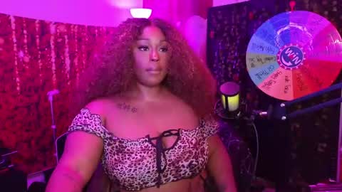 Queen Cherise Roze online show from June 17, 2026, 5:47 pm