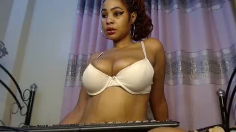 Snapshot of queendelicious1 chatting on February 22, 2025, 4:07 am faithdoris online show from February 22, 2025, 4:07 am