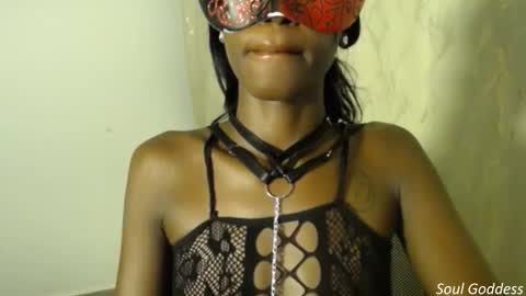 queenmaheliya online show from February 14, 2026, 12:07 am