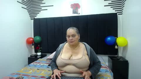 VickyBoobss online show from November 22, 2025, 1:21 pm