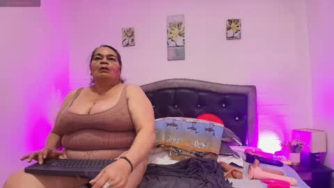 Snapshot of queenmature chatting on June 2, 2026, 7:16 pm VickyBoobss online show from June 2, 2026, 7:16 pm
