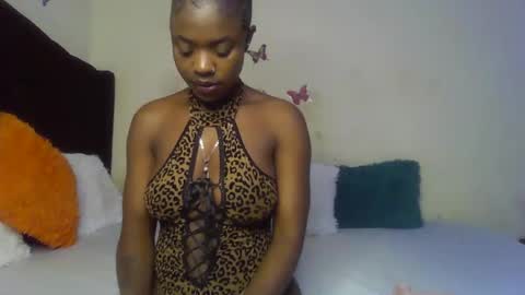 queenmavela_ online show from January 18, 2026, 8:12 pm